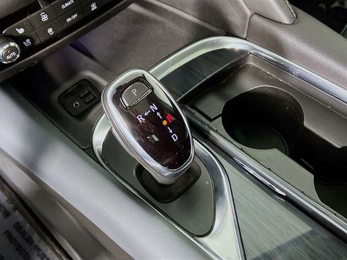 Certified 2021 Buick Enclave Premium w/ Sun and Sites Package image 16