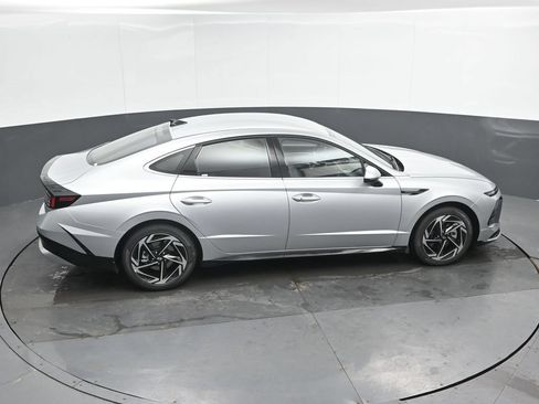 New 2026 Hyundai Sonata SEL FWD image 32