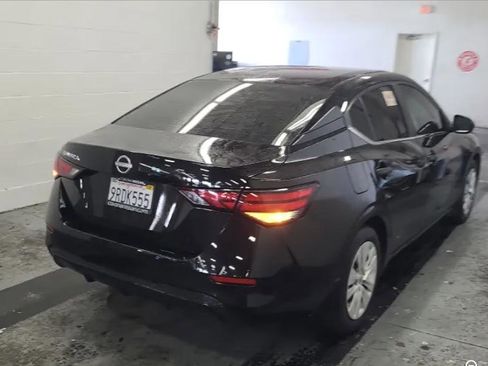 Used 2025 Nissan Sentra S FWD image 6