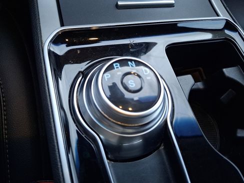 Used 2020 Ford Edge SEL w/ Convenience Package image 14