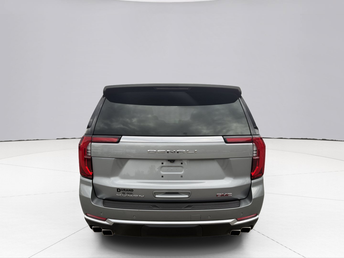 Used 2025 GMC Yukon XL Denali AWD/4WD image 5