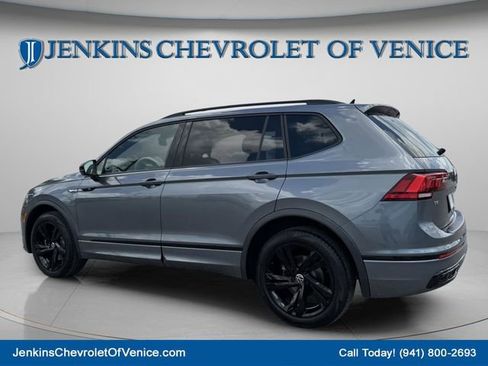 Used 2023 Volkswagen Tiguan SE R-Line FWD image 7