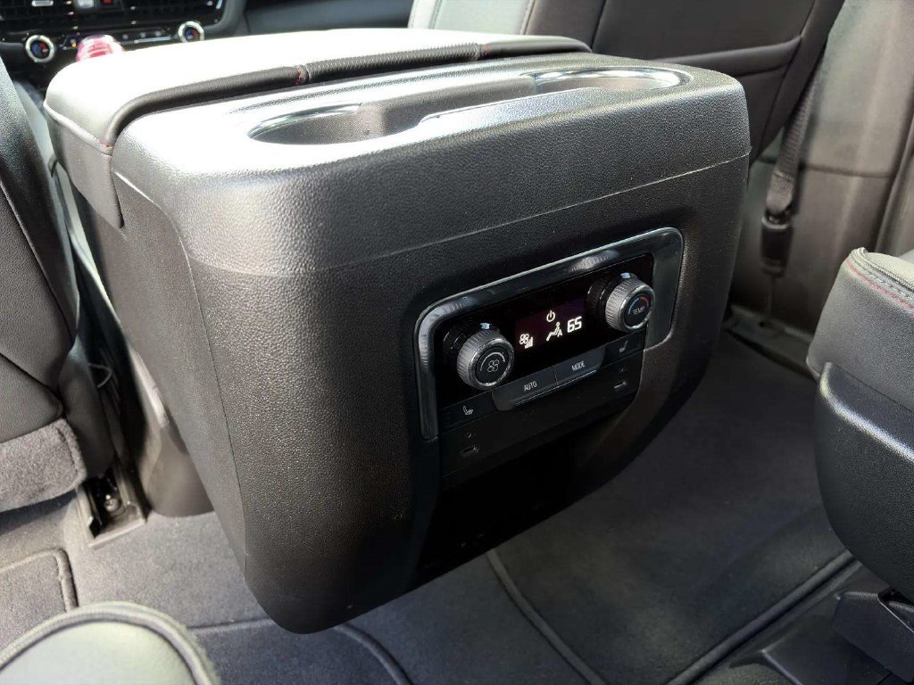 Used 2025 Chevrolet Suburban RST w/ Advanced Technology Package AWD/4WD image 20