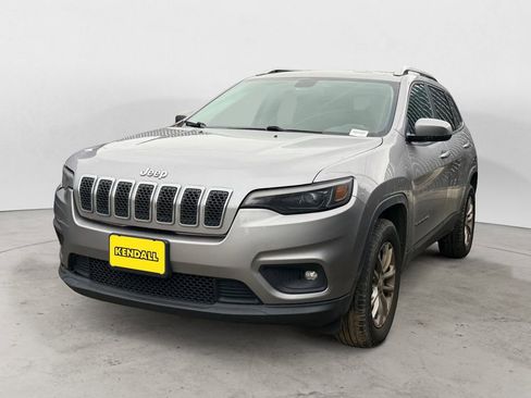Used 2019 Jeep Cherokee Latitude w/ Cold Weather Group AWD/4WD image 1