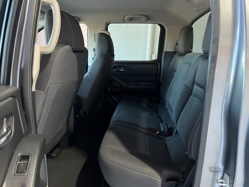 Used 2023 Nissan Frontier SV w/ Tow Package RWD image 14