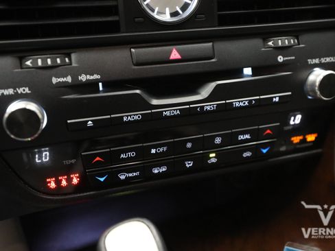 Used 2018 Lexus RX 350 FWD w/ Premium Package image 25