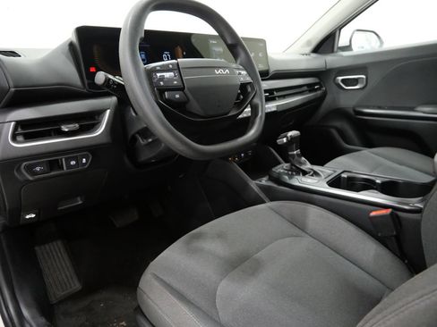 Used 2025 Kia K4 FWD image 11