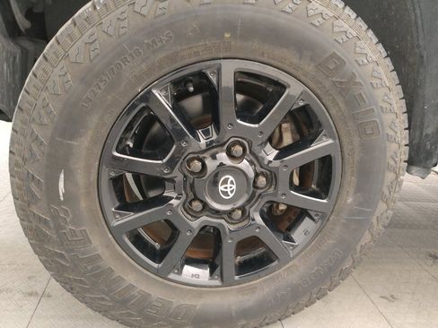 Used 2020 Toyota Tundra SR5 w/ SR5 Upgrade Package image 31