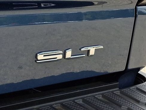 Used 2024 GMC Sierra 1500 SLT w/ SLT Premium Plus Package AWD/4WD image 32