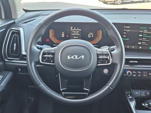 Used 2025 Kia Sorento S FWD image 15