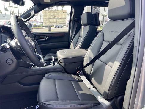 New 2026 GMC Yukon XL Denali w/ Denali Reserve Package image 24