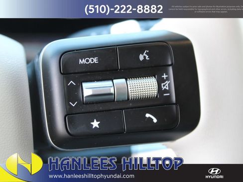 Used 2025 Hyundai Santa Fe Limited image 34