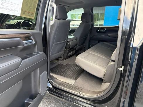 Used 2023 Chevrolet Silverado 1500 LT AWD/4WD image 17