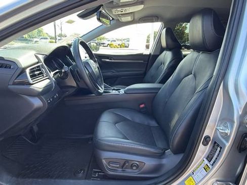 Used 2021 Toyota Camry XSE FWD image 32