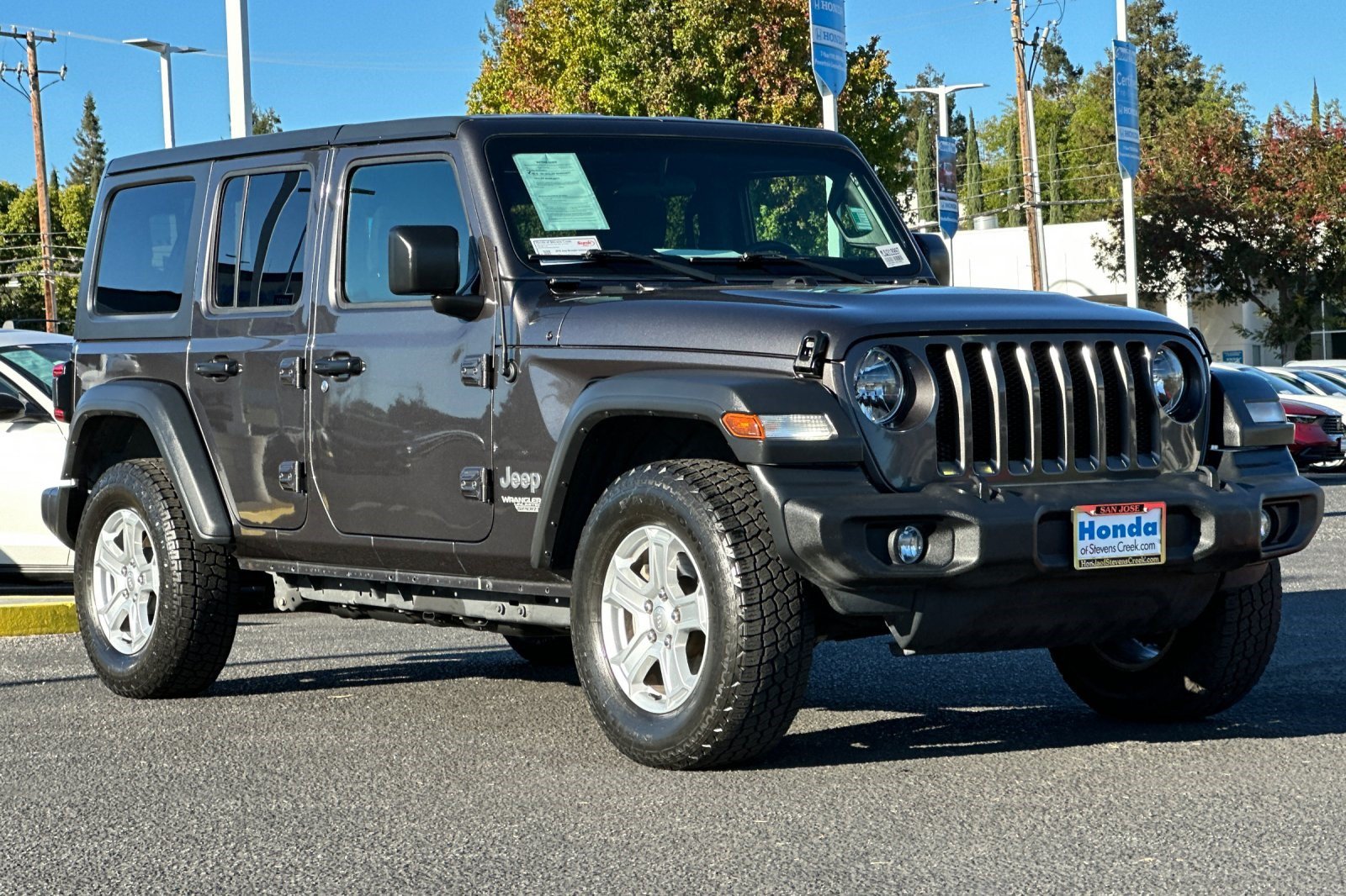 Used 2018 Jeep Wrangler Unlimited Sport S AWD/4WD image 7