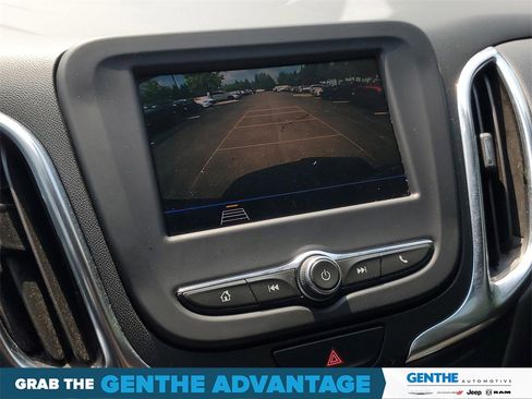 Used 2021 Chevrolet Equinox LT image 19