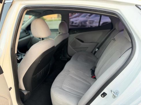 Used 2011 Kia Optima LX image 15