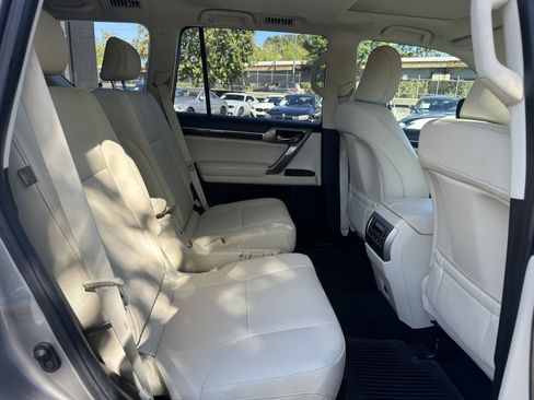 Used 2020 Lexus GX 460 Premium AWD/4WD image 22
