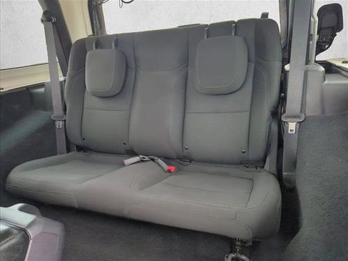 Used 2022 Jeep Wrangler Sport AWD/4WD image 17