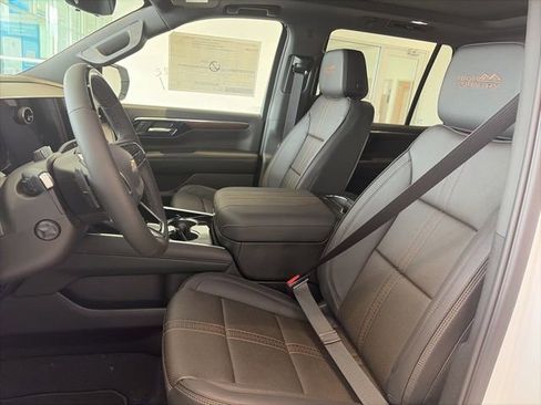 New 2026 Chevrolet Tahoe High Country AWD/4WD image 13