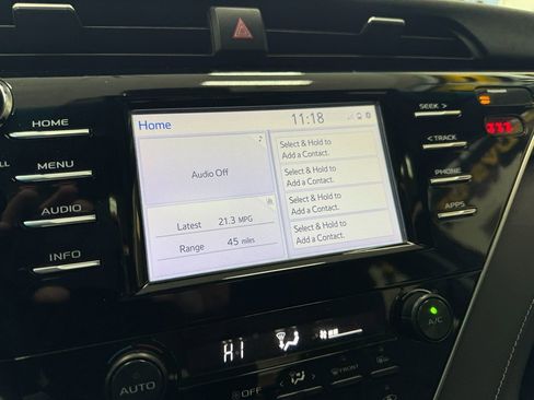 Used 2018 Toyota Camry SE w/ Moonroof Package FWD image 26
