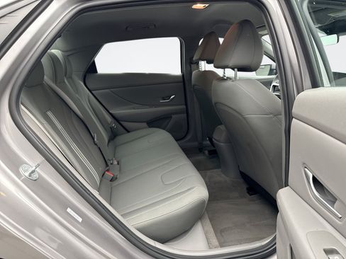 Used 2023 Hyundai Elantra SEL w/ Convenience Package FWD image 20