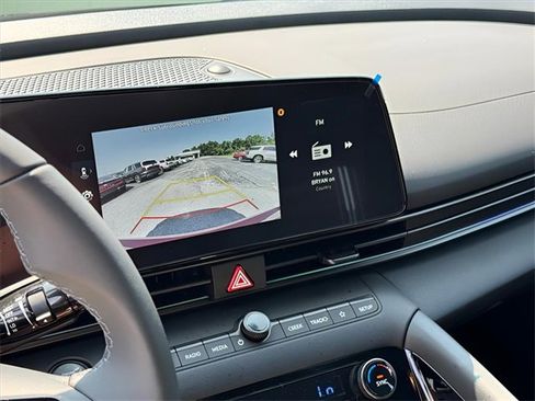 New 2025 Hyundai Elantra SEL image 14