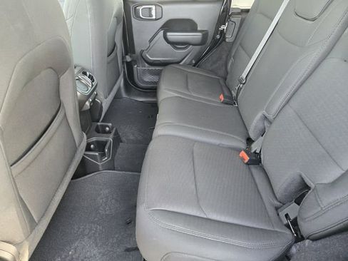 Used 2021 Jeep Wrangler Unlimited Sport image 30
