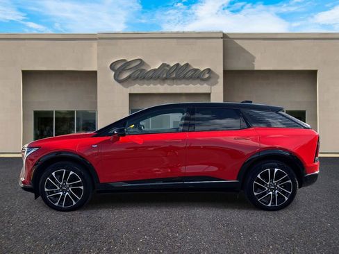Certified 2025 Cadillac Optiq Sport 1 AWD/4WD image 7