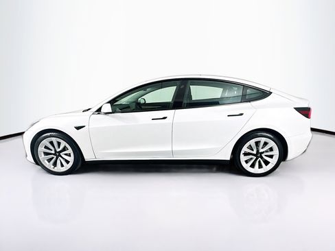 Used 2023 Tesla Model 3 Standard Range RWD image 4