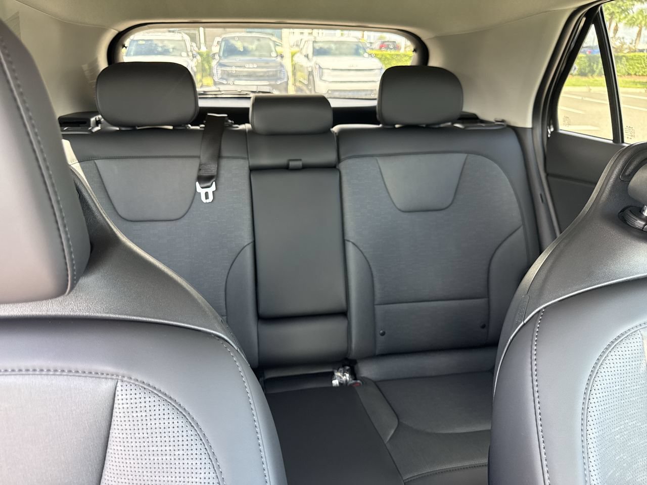 New 2026 Kia Niro FWD image 32
