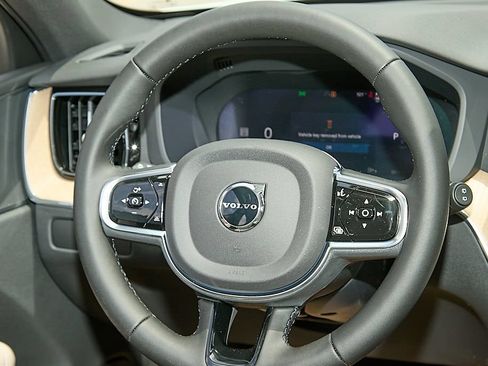 New 2026 Volvo XC60 B5 Plus w/ Protection Package Premier AWD/4WD image 25