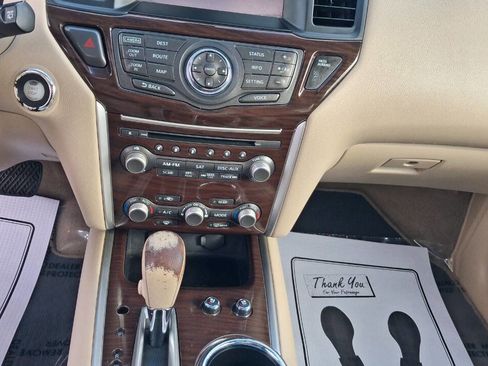 Used 2015 Nissan Pathfinder Platinum image 18