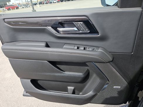 New 2026 GMC Yukon Elevation image 13