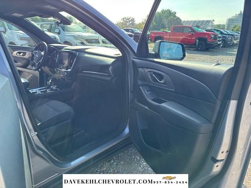 Used 2023 Chevrolet Traverse LT AWD/4WD image 24