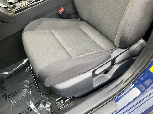 Used 2025 Toyota Camry LE FWD image 30