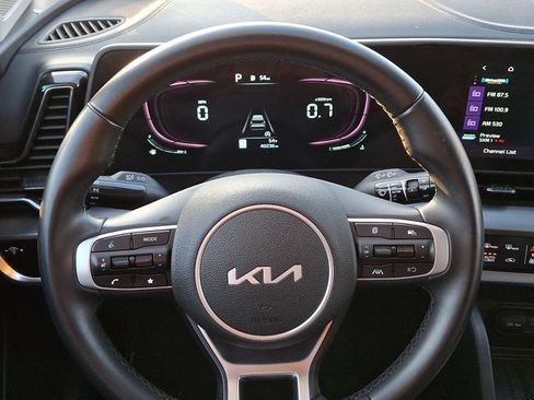 Used 2023 Kia Sportage EX image 19