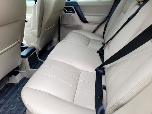 Used 2014 Land Rover LR2 AWD/4WD image 13