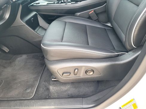 Used 2025 Buick Enclave Preferred FWD image 16