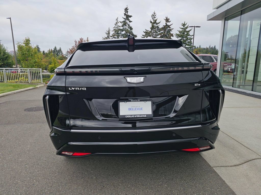 New 2027 Cadillac Lyriq Signature Luxury w/ Nappa Leather Package AWD/4WD image 6