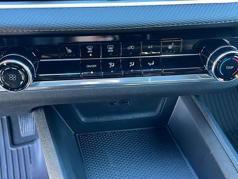 New 2026 Chevrolet Equinox LT w/ Midnight Edition image 21