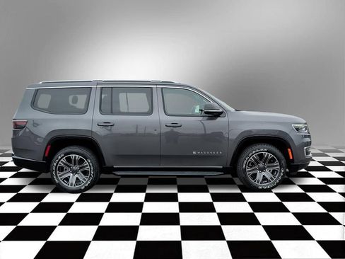 Used 2024 Jeep Wagoneer Series II w/ Flexible Seating Group AWD/4WD image 6