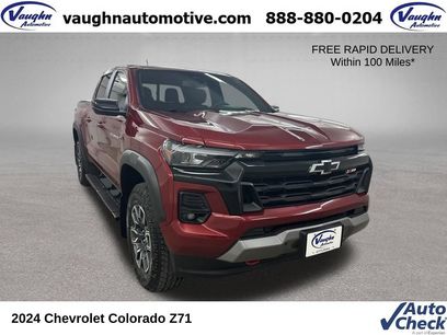 Used 2024 Chevrolet Colorado Z71 w/ Z71 Convenience Package 2