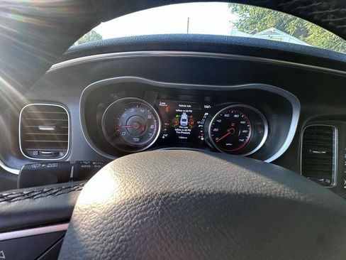 Used 2018 Dodge Charger SXT Plus RWD image 11