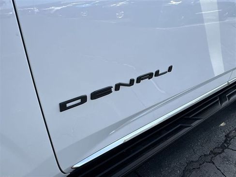 Certified 2024 GMC Yukon Denali AWD/4WD image 32