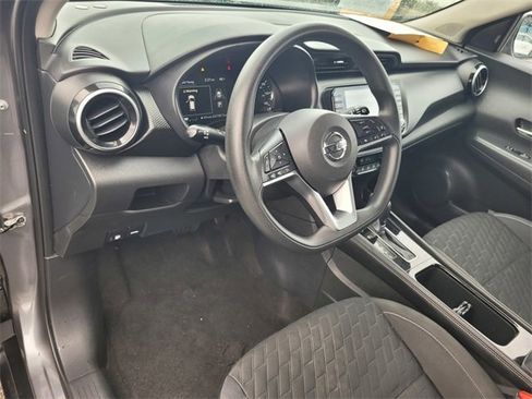 Certified 2021 Nissan Kicks SV image 12