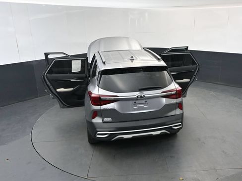 Used 2021 Kia Seltos EX AWD/4WD image 18