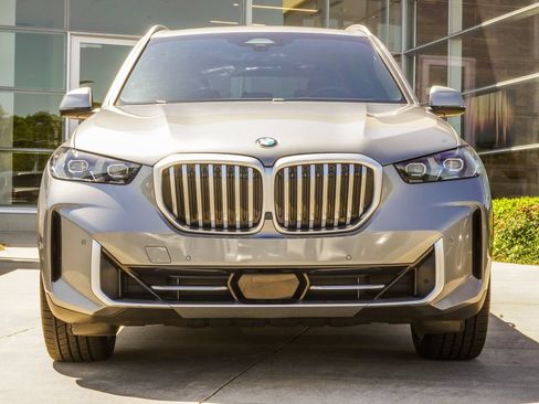 Used 2024 BMW X5 sDrive40i w/ Premium Package RWD image 7