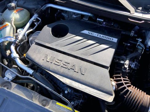 Used 2025 Nissan Rogue SV FWD image 33