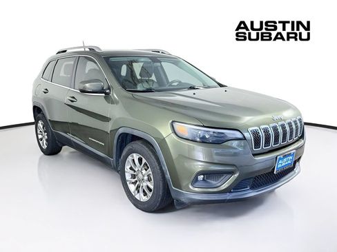 Used 2019 Jeep Cherokee Latitude Plus FWD image 1